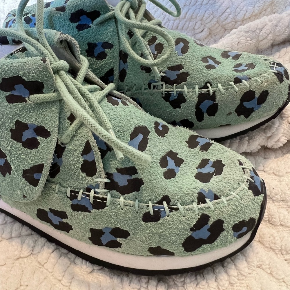 AKID Kids Suede Moccasin Booties - Size 1